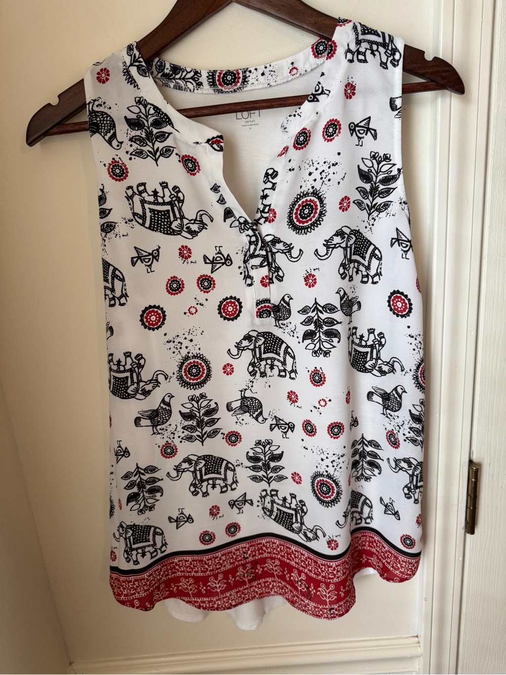LOFT White Sleeveless Elephant Print Tank with Red Border Size Medium